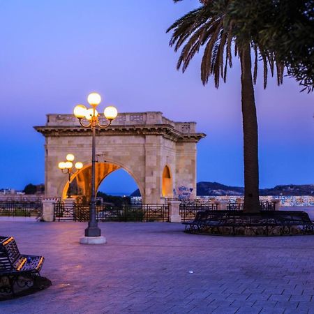 Viariva Rooms Cagliari Bagian luar foto